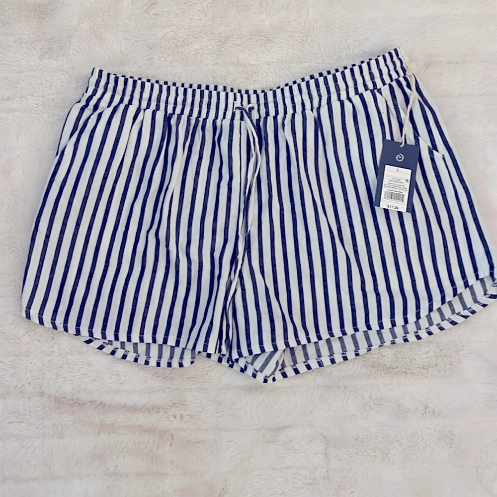 Linen shorts